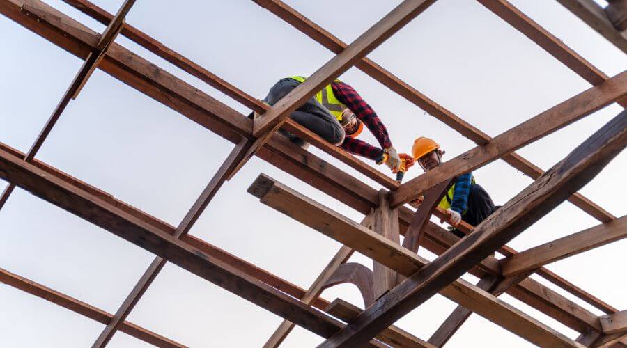 Expert Emergency Roof Repairs services in Crown Point, IN